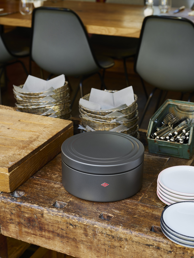 Kickmaster maxi + Biscuit tin | Bundle